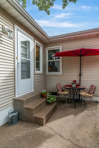 2226 Warren Street, Davenport, IA 52804