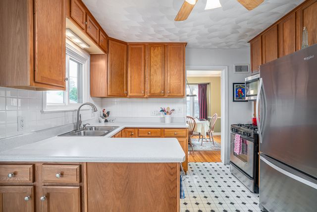 2226 Warren Street, Davenport, IA 52804