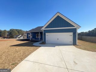 104 Charlie Fuller Road, Grantville, GA 30220