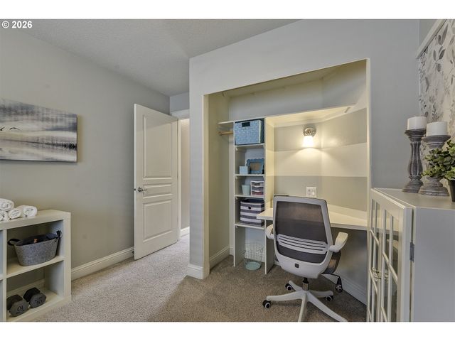 2084 Se 48TH Ave, Hillsboro, OR 97123