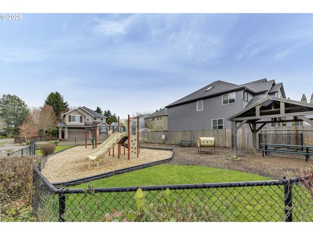 2084 Se 48TH Ave, Hillsboro, OR 97123