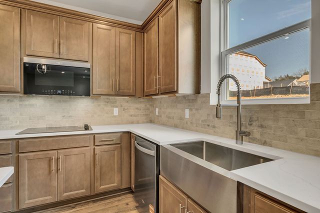 1023 Lionheart Drive, Hermitage, TN 37076