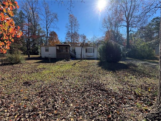 5115 W Holiday SE Court, Acworth, GA 30102