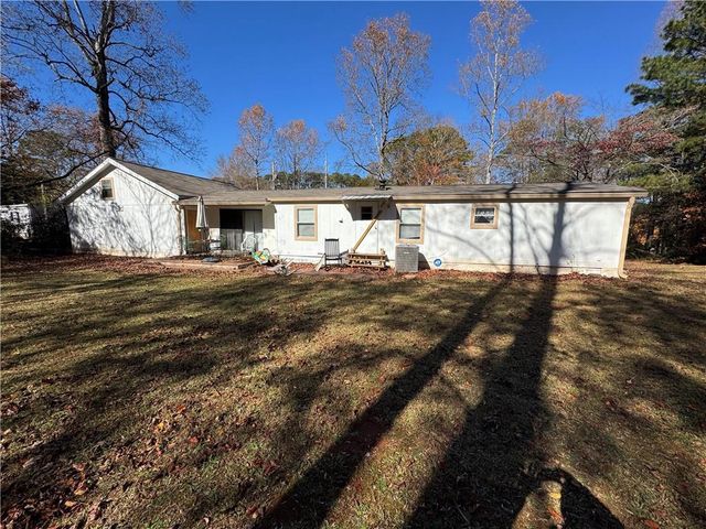 5115 W Holiday SE Court, Acworth, GA 30102