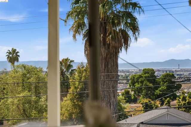 6914 Outlook Ave, Oakland, CA 94605