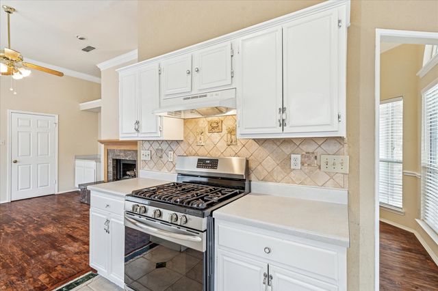 5219 Tennis Villa Drive, Arlington, TX 76017