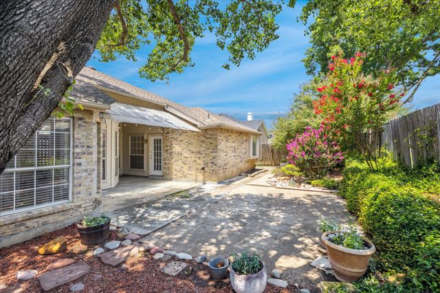 5219 Tennis Villa Drive, Arlington, TX 76017