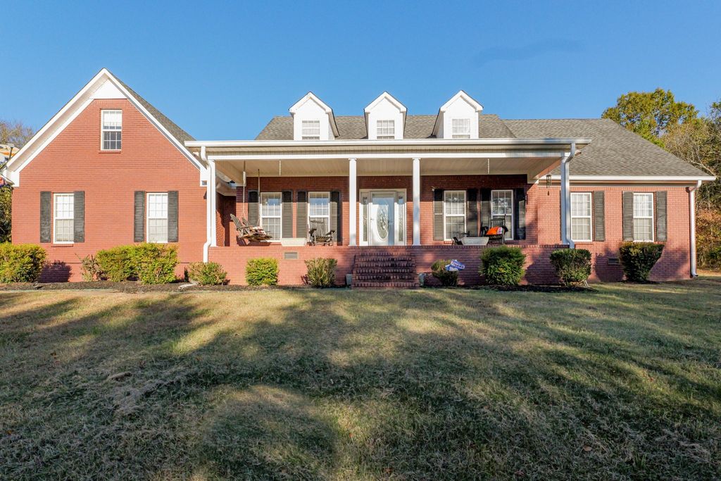 575 Haywood Rd, Pulaski, TN 38478