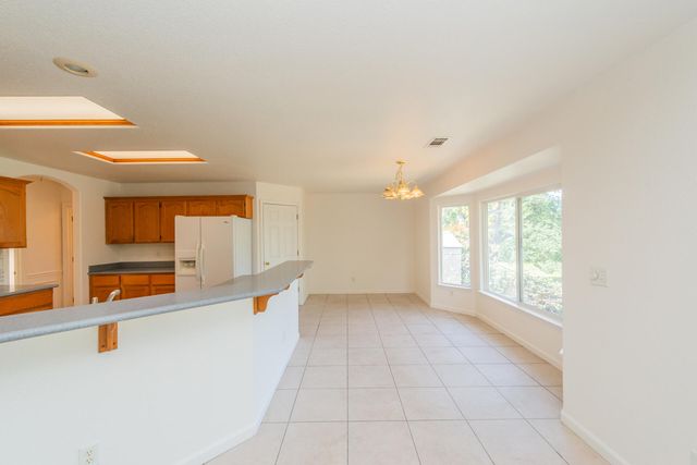 188 Woodcliff Drive, Redding, CA 96003