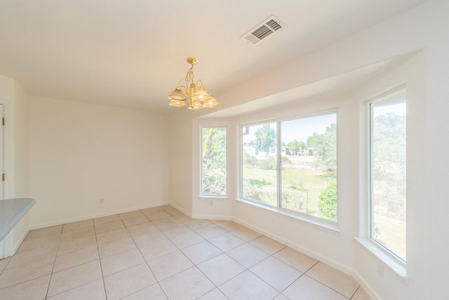 188 Woodcliff Drive, Redding, CA 96003