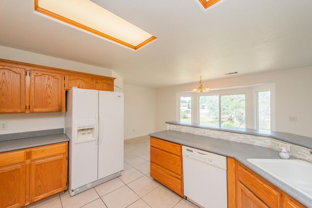 188 Woodcliff Drive, Redding, CA 96003