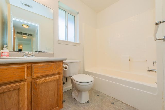 188 Woodcliff Drive, Redding, CA 96003