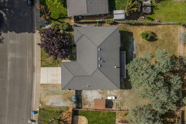 188 Woodcliff Drive, Redding, CA 96003