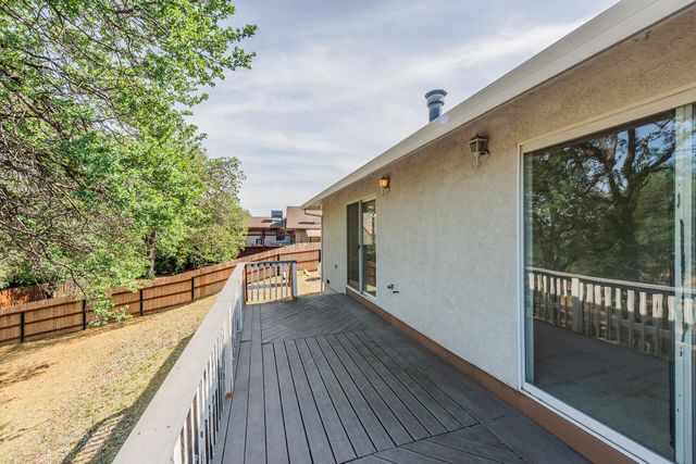 188 Woodcliff Drive, Redding, CA 96003