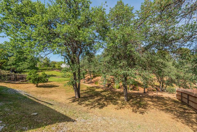 188 Woodcliff Drive, Redding, CA 96003