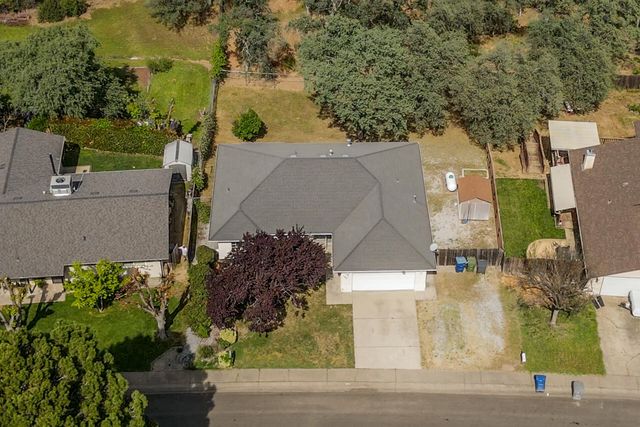 188 Woodcliff Drive, Redding, CA 96003