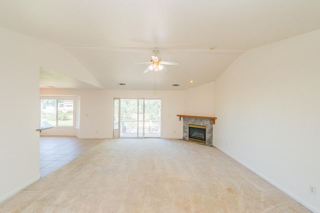 188 Woodcliff Drive, Redding, CA 96003