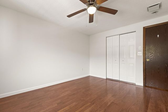 1510 Skyline Dr 12, Lowell, MA 01854