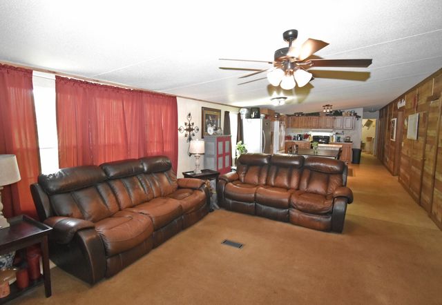 374 W Farm Road 1567 W, Yantis, TX 75497