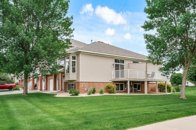 20060 Heritage Drive, Lakeville, MN 55044