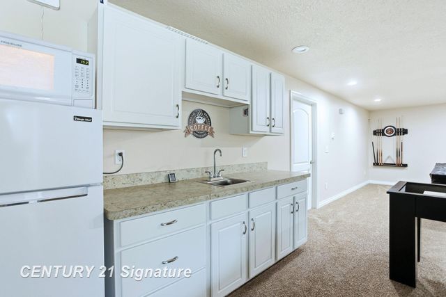 4392 Winterwood Lane, Saginaw, MI 48603