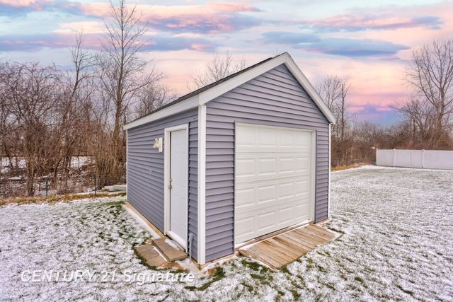 4392 Winterwood Lane, Saginaw, MI 48603