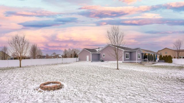 4392 Winterwood Lane, Saginaw, MI 48603