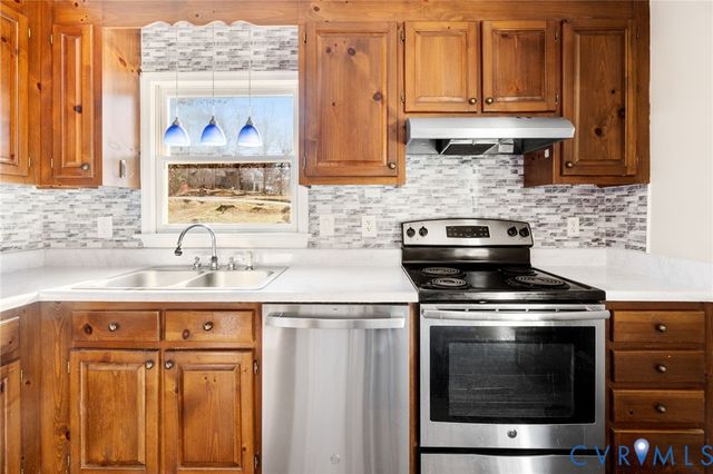 2015 Oneida Rd, Powhatan, VA 23139