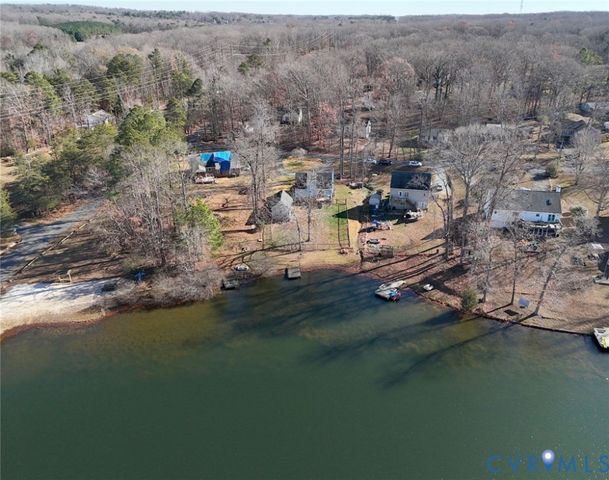 2015 Oneida Rd, Powhatan, VA 23139