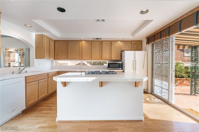 8705 Texas Bronco Avenue, Las Vegas, NV 89129