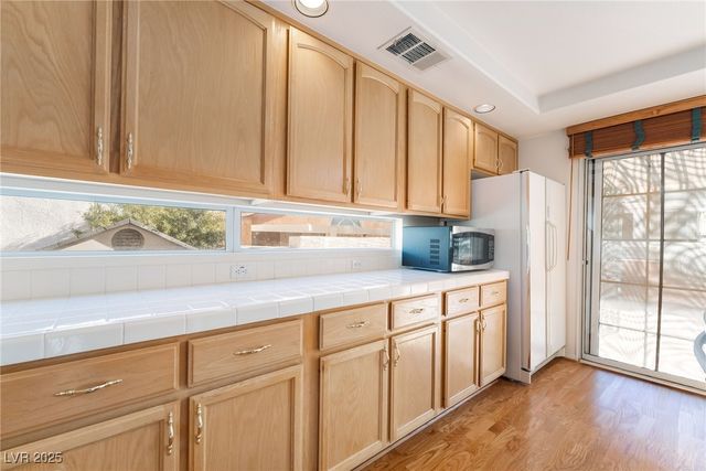 8705 Texas Bronco Avenue, Las Vegas, NV 89129