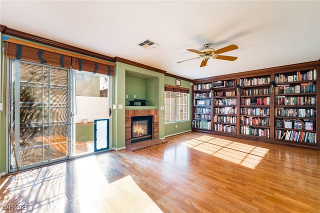 8705 Texas Bronco Avenue, Las Vegas, NV 89129