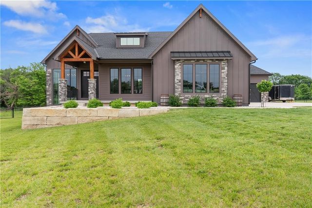 13405 Woodland Ranch Drive, Lone Jack, MO 64070