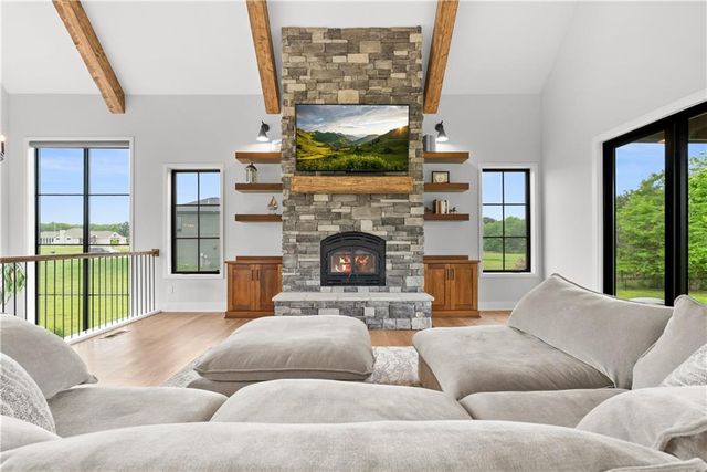 13405 Woodland Ranch Drive, Lone Jack, MO 64070