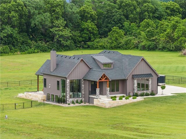 13405 Woodland Ranch Drive, Lone Jack, MO 64070