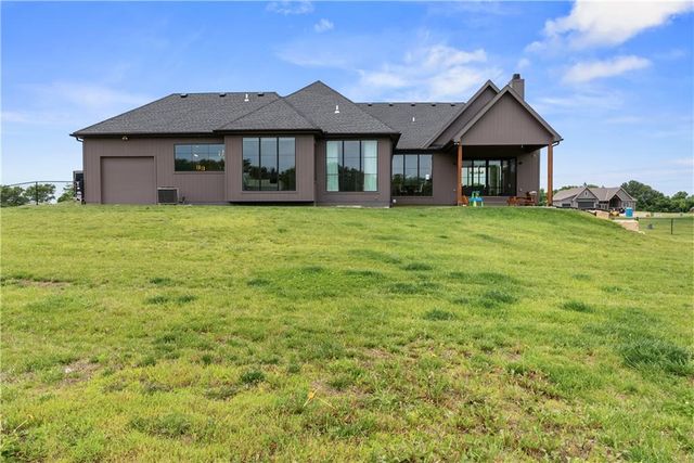 13405 Woodland Ranch Drive, Lone Jack, MO 64070
