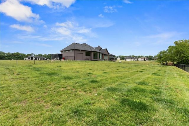 13405 Woodland Ranch Drive, Lone Jack, MO 64070