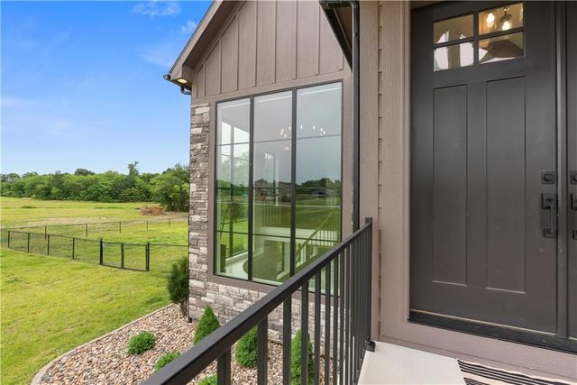 13405 Woodland Ranch Drive, Lone Jack, MO 64070