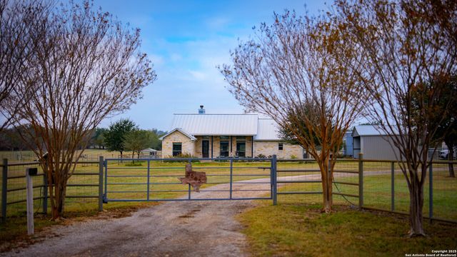 3585 Pittman, St Hedwig, TX 78152