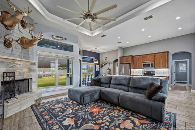 3585 Pittman, St Hedwig, TX 78152