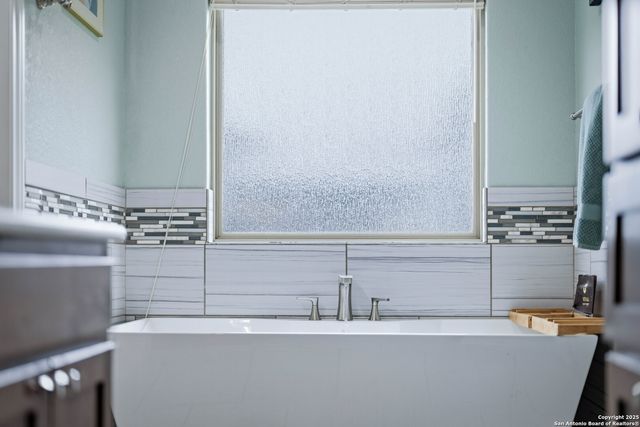 3585 Pittman, St Hedwig, TX 78152