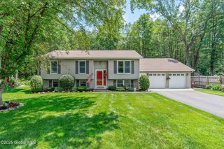 25 Mockingbird Lane, Queensbury, NY 12804