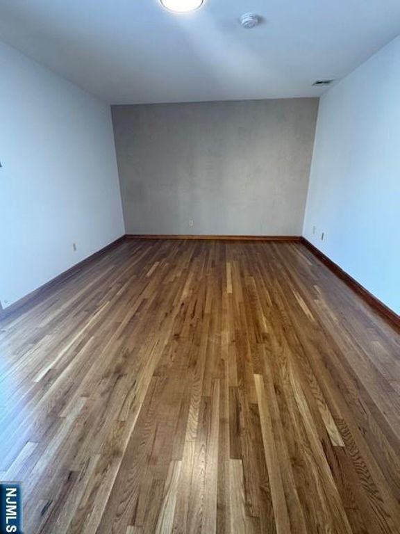 28 Rome Street, Newark, NJ 07105