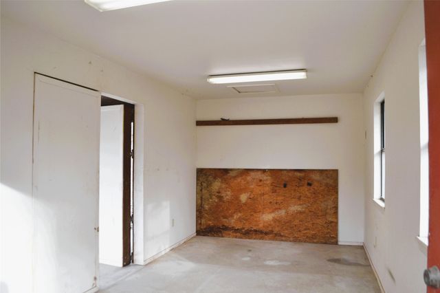 213 County Road 1997, Yantis, TX 75497