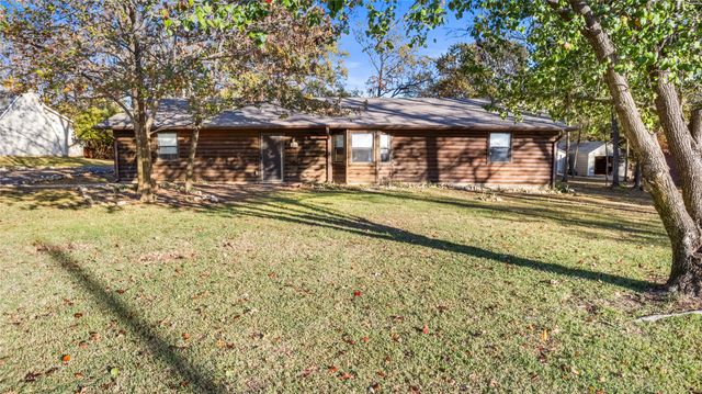 213 County Road 1997, Yantis, TX 75497
