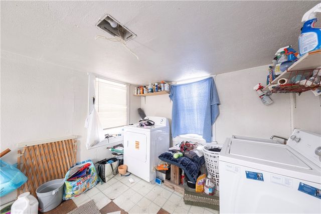 801 Vine St, Liberty Boro, PA 15133