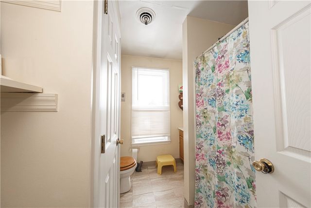 801 Vine St, Liberty Boro, PA 15133