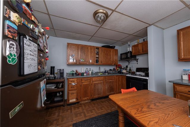 801 Vine St, Liberty Boro, PA 15133