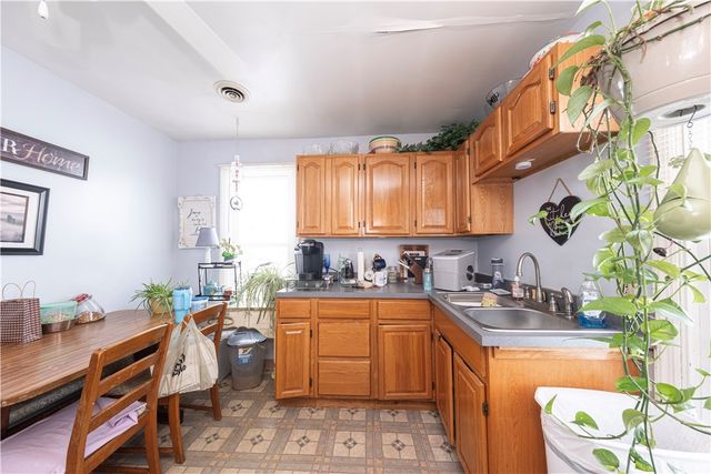 801 Vine St, Liberty Boro, PA 15133