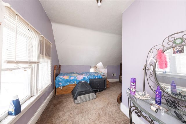 801 Vine St, Liberty Boro, PA 15133